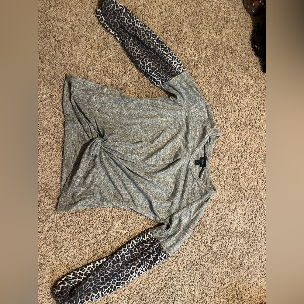 Daytrip Gray Tie Front Long Sleeve Blouse